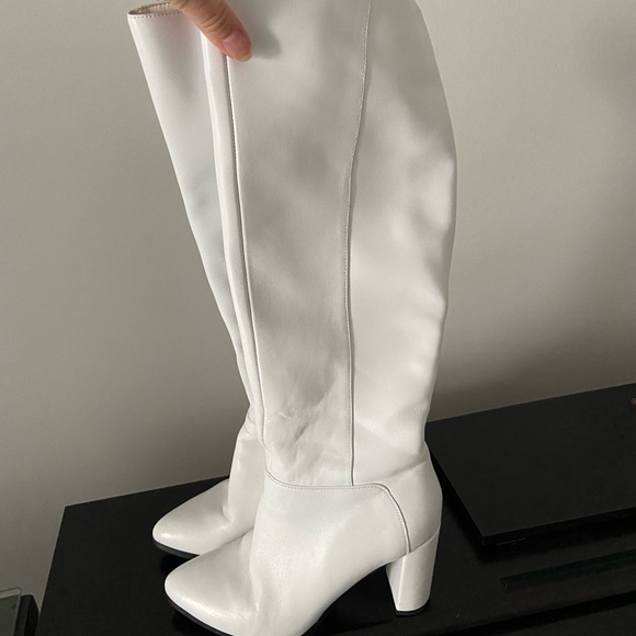 Genuine leather knee high boots in white - Picture 2 of 5